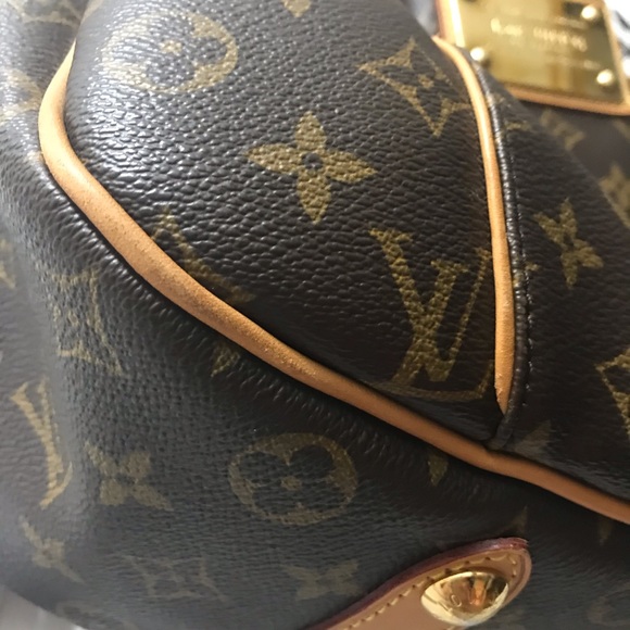 Louis Vuitton Galleria - Picture 6 of 8